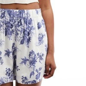 Floral Blue and White Women's Shorts